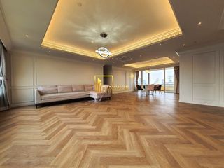 Condo en alquiler y en venta de 4 habitaciones en Watthana, Bangkok