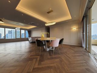 Condo en alquiler y en venta de 4 habitaciones en Watthana, Bangkok