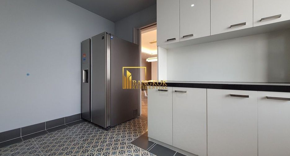 For rent and for sale 4 bedrooms condo in Watthana, Bangkok