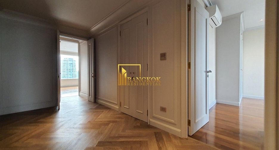 For rent and for sale 4 bedrooms condo in Watthana, Bangkok