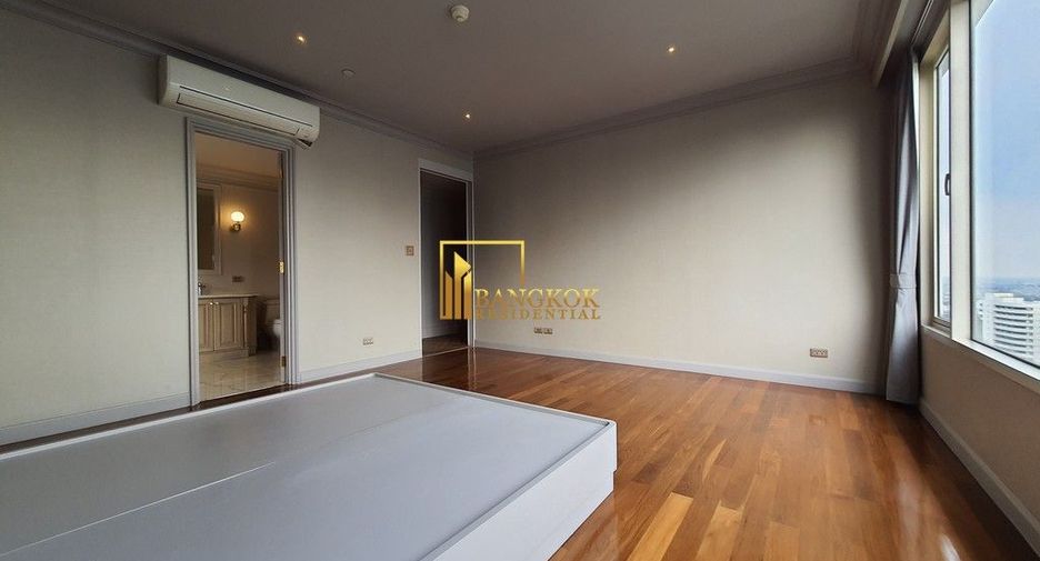 For rent and for sale 4 bedrooms condo in Watthana, Bangkok