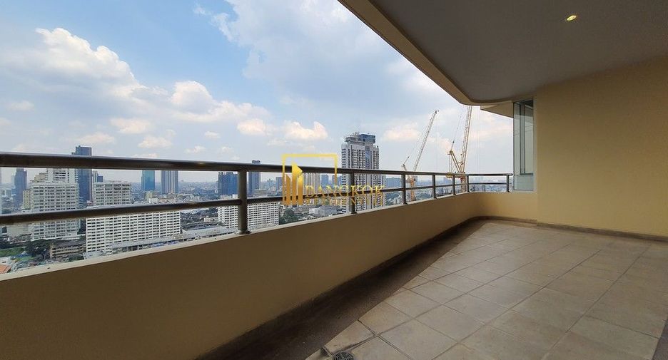 For rent and for sale 4 bedrooms condo in Watthana, Bangkok