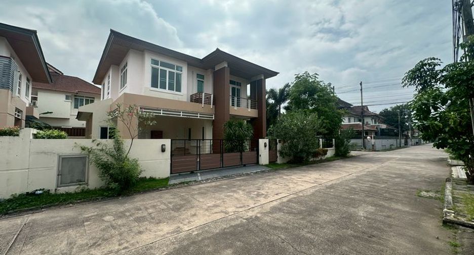 For rent 4 bedrooms house in Si Racha, Chonburi