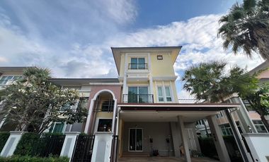 For sale 5 bedrooms house in Khan Na Yao, Bangkok