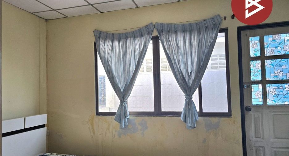 For sale 2 bedrooms townhouse in Min Buri, Bangkok
