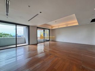 For sale 3 bedrooms condo in Yan Nawa, Bangkok