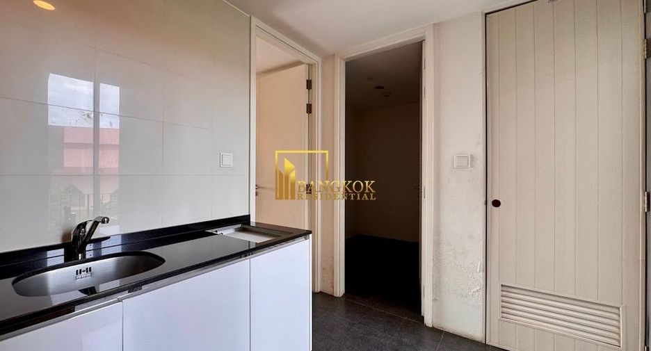 For sale 3 bedrooms condo in Yan Nawa, Bangkok