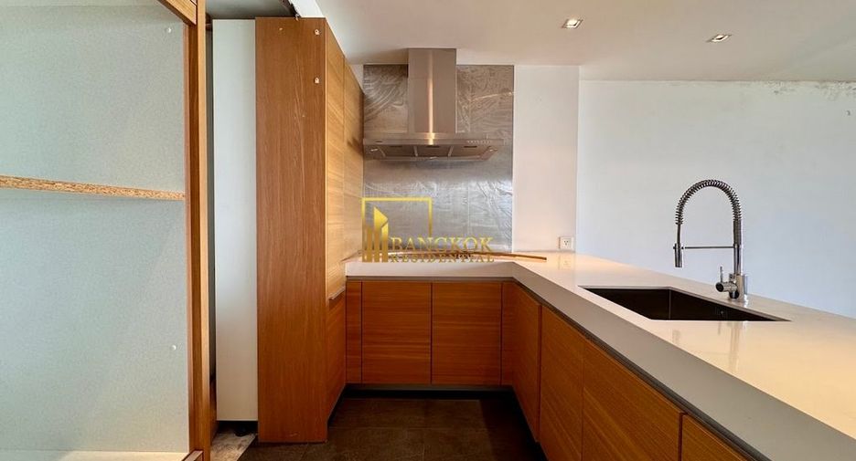 For sale 3 bedrooms condo in Yan Nawa, Bangkok