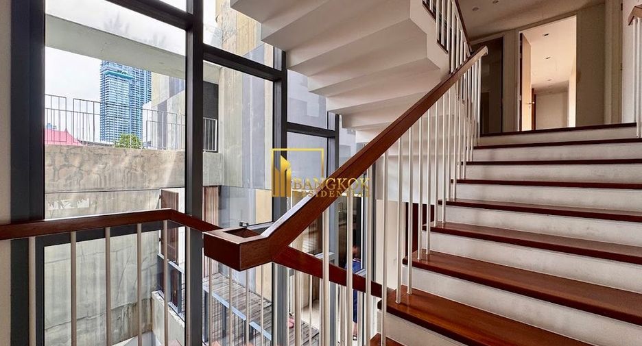 For sale 3 bedrooms condo in Yan Nawa, Bangkok