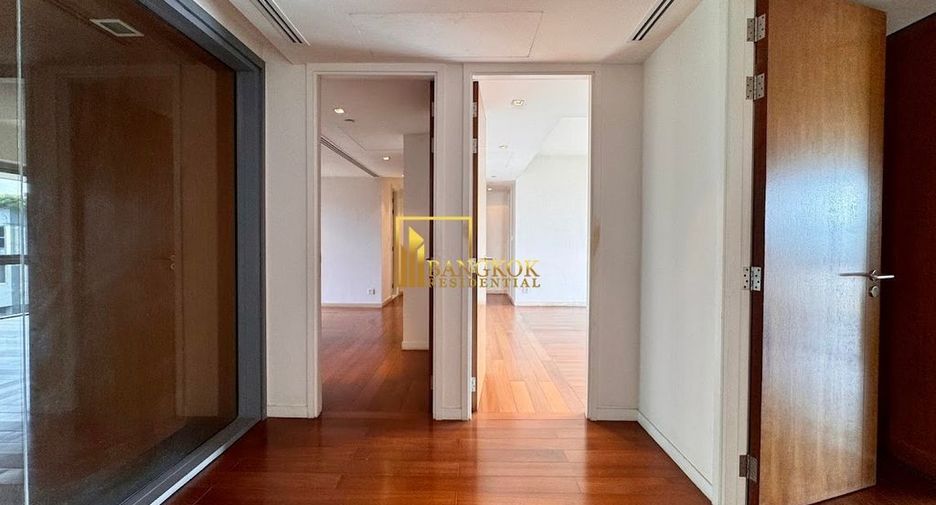 For sale 3 bedrooms condo in Yan Nawa, Bangkok