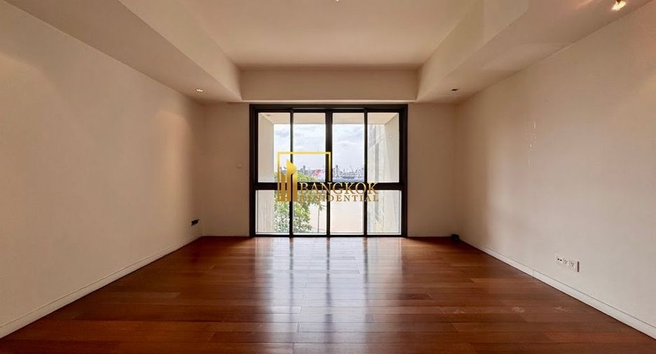For sale 3 bedrooms condo in Yan Nawa, Bangkok
