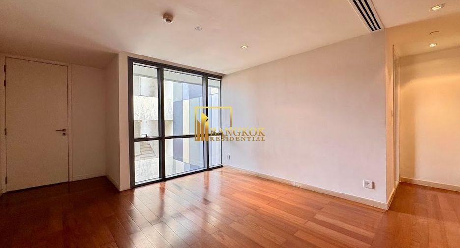 For sale 3 bedrooms condo in Yan Nawa, Bangkok