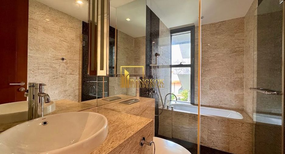 For sale 3 bedrooms condo in Yan Nawa, Bangkok