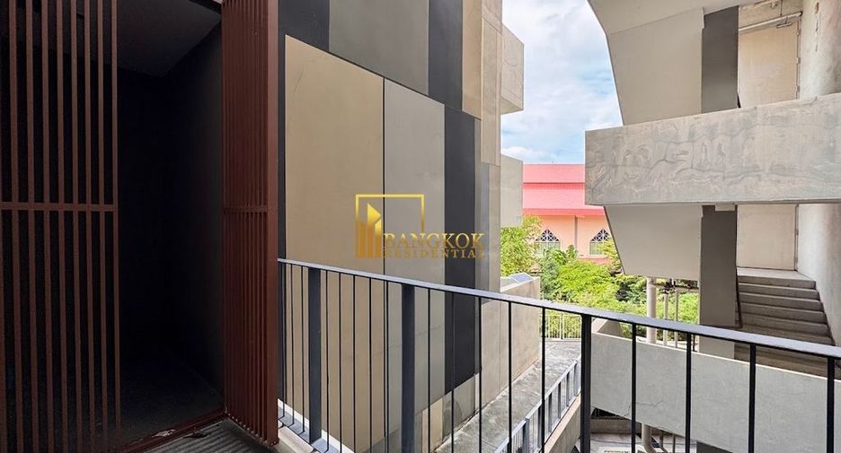 For sale 3 bedrooms condo in Yan Nawa, Bangkok
