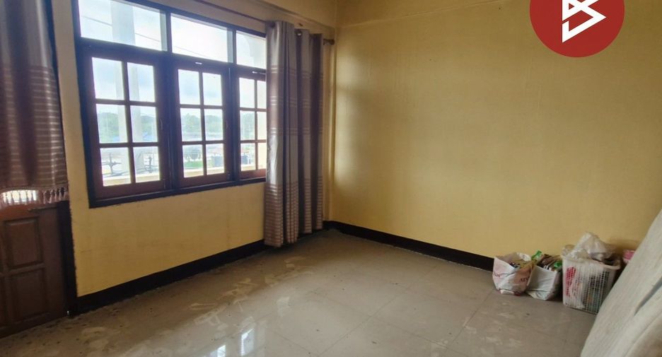 For sale retail Space in Chai Badan, Lopburi