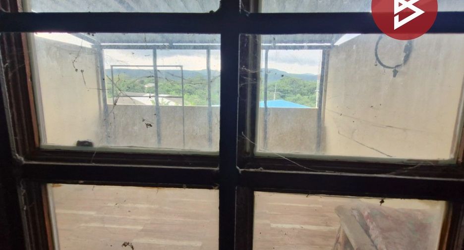 For sale retail Space in Chai Badan, Lopburi