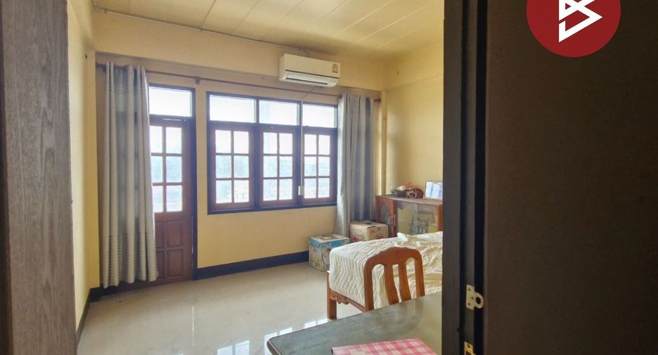 For sale retail Space in Chai Badan, Lopburi