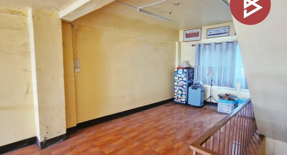 For sale retail Space in Chai Badan, Lopburi