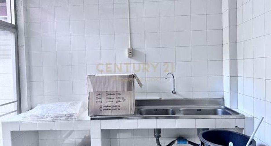 For sale 3 ベッドルーム house in Phaya Thai, Bangkok