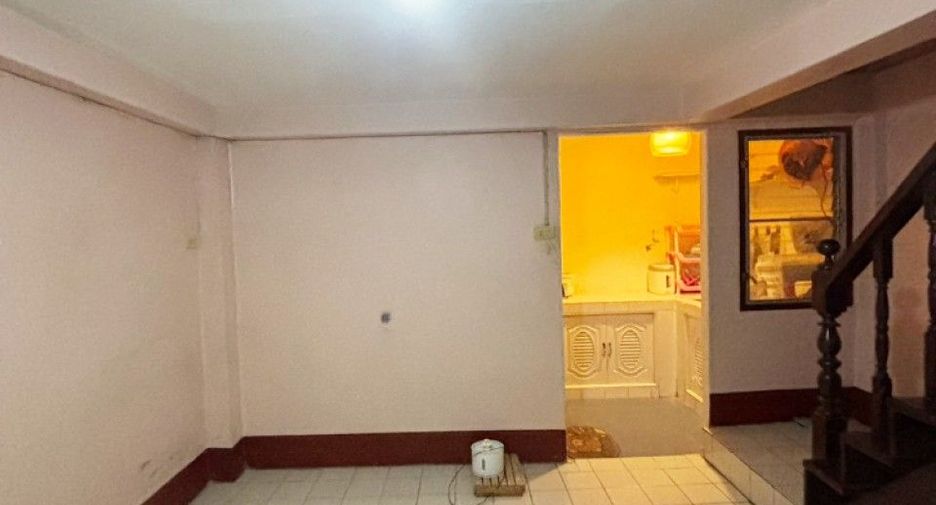 À vendre 1 chambre maison de ville à Tha Muang, Kanchanaburi