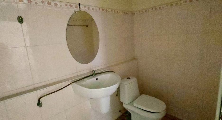 For sale retail Space in Chai Badan, Lopburi