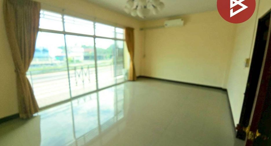 For sale retail Space in Chai Badan, Lopburi