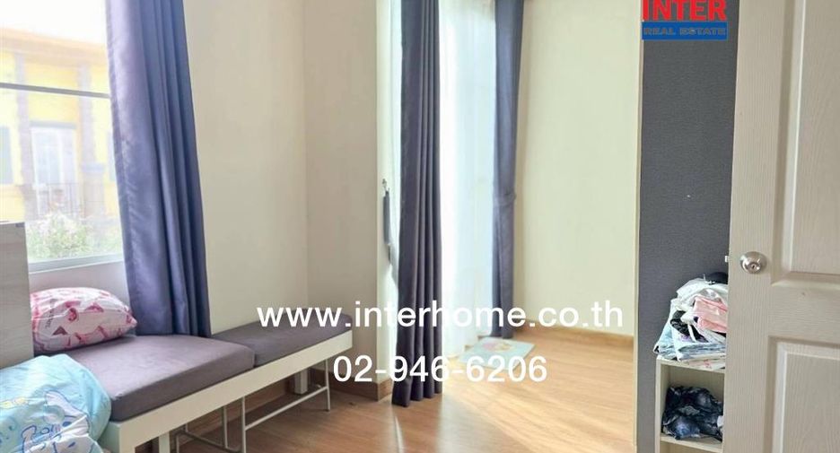 For sale 3 bedrooms townhouse in Mueang Samut Prakan, Samut Prakan