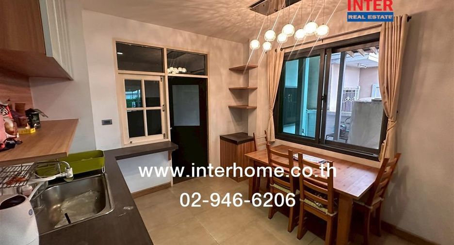 Casa en venta de 4 habitaciones en Bang Kruai, Nonthaburi