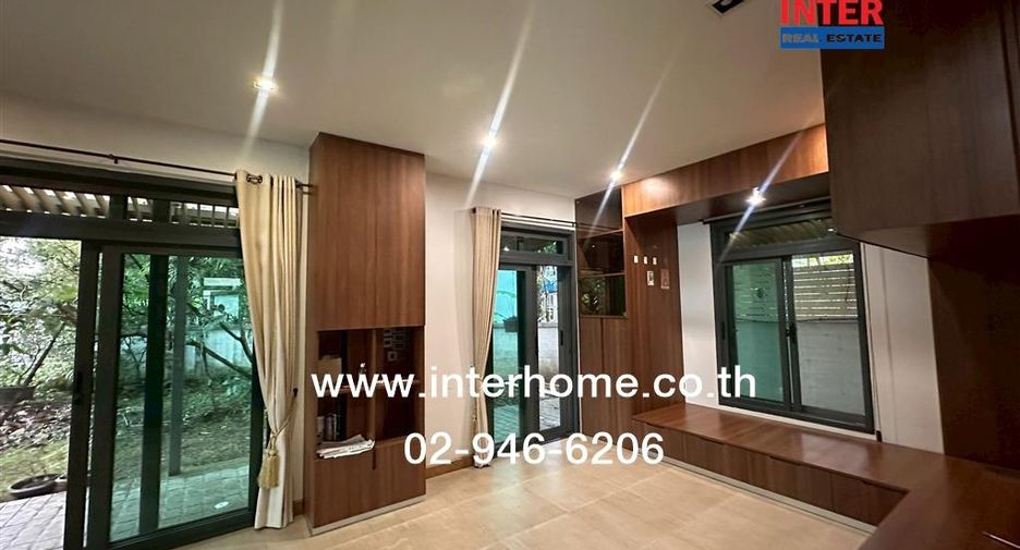 Casa en venta de 4 habitaciones en Bang Kruai, Nonthaburi