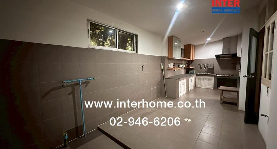 Casa en venta de 4 habitaciones en Bang Kruai, Nonthaburi