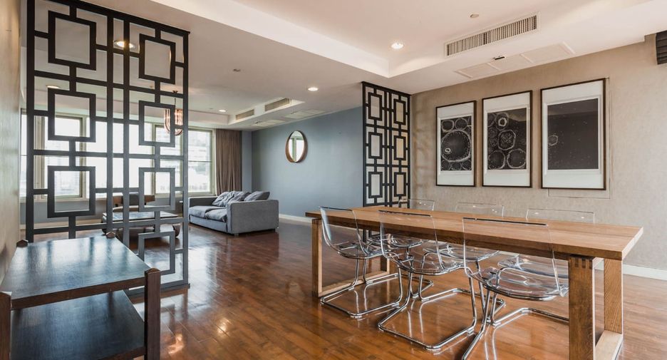 For rent 3 bedrooms condo in Watthana, Bangkok