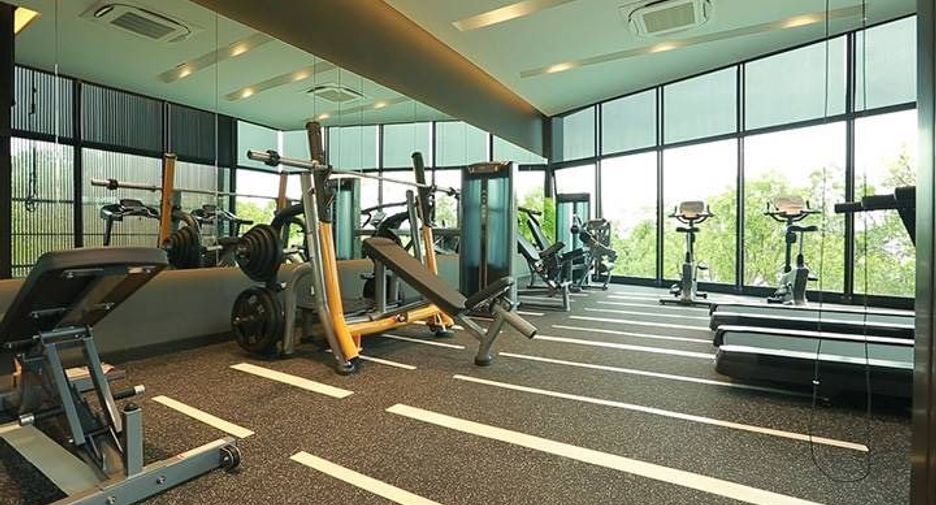For sale 4 bedrooms house in Wang Thonglang, Bangkok