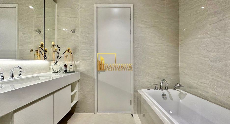 Condo en alquiler y en venta de 3 habitaciones en Pathum Wan, Bangkok