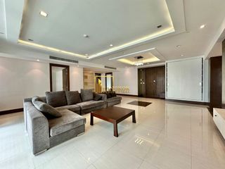 Condo en alquiler y en venta de 4 habitaciones en Khlong Toei, Bangkok