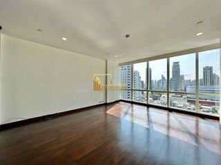 À louer et à vendre 3 chambres condo à Khlong Toei, Bangkok