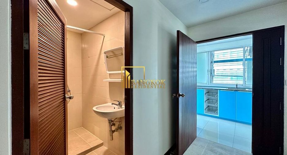 À louer et à vendre 3 chambres condo à Khlong Toei, Bangkok