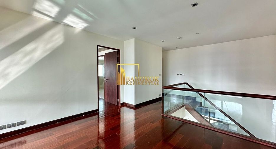 À louer et à vendre 3 chambres condo à Khlong Toei, Bangkok