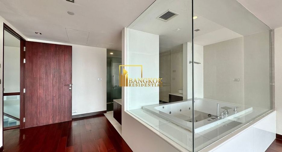 À louer et à vendre 3 chambres condo à Khlong Toei, Bangkok