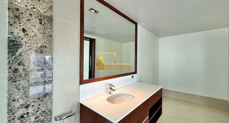 À louer et à vendre 3 chambres condo à Khlong Toei, Bangkok