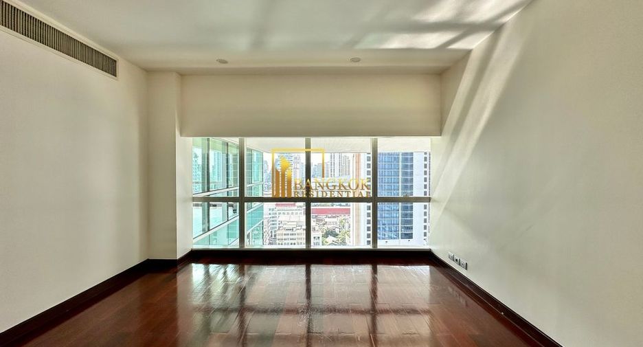 À louer et à vendre 3 chambres condo à Khlong Toei, Bangkok