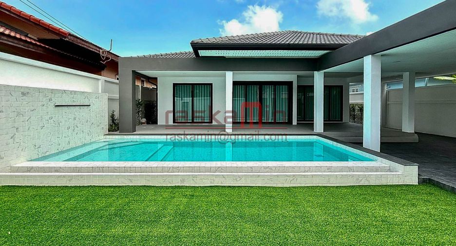 For sale 3 ベッドルーム villa in Bang Lamung, Chonburi