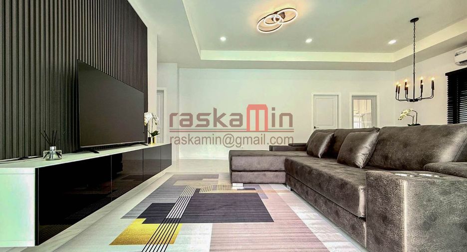 For sale 3 ベッドルーム villa in Bang Lamung, Chonburi
