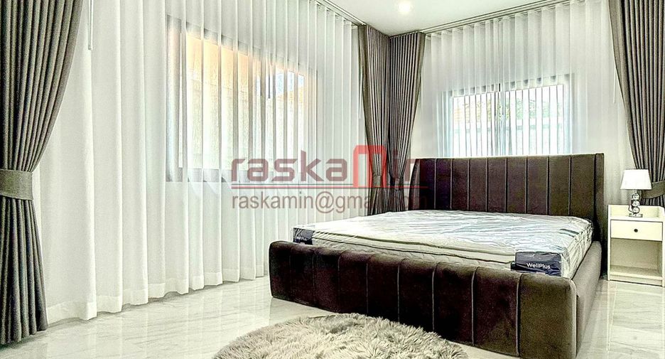 For sale 3 ベッドルーム villa in Bang Lamung, Chonburi