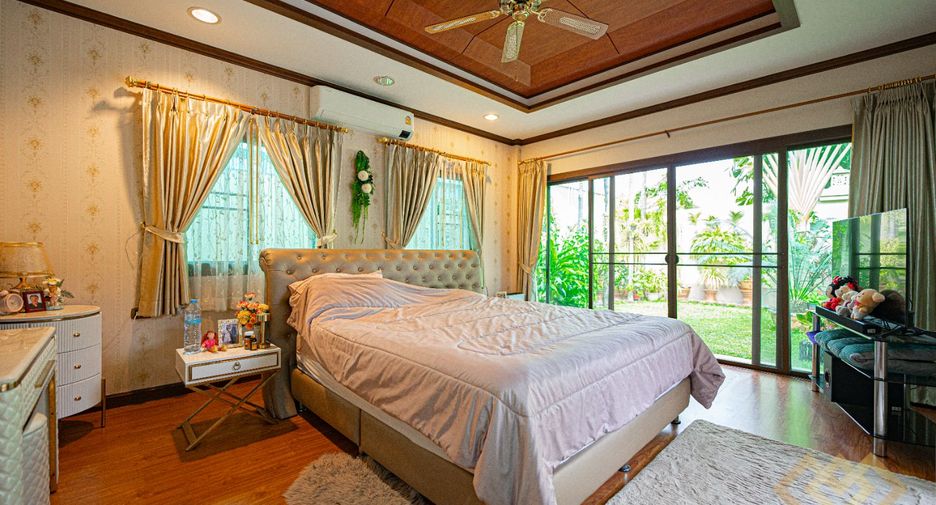 For sale 3 bedrooms house in Sattahip, Chonburi
