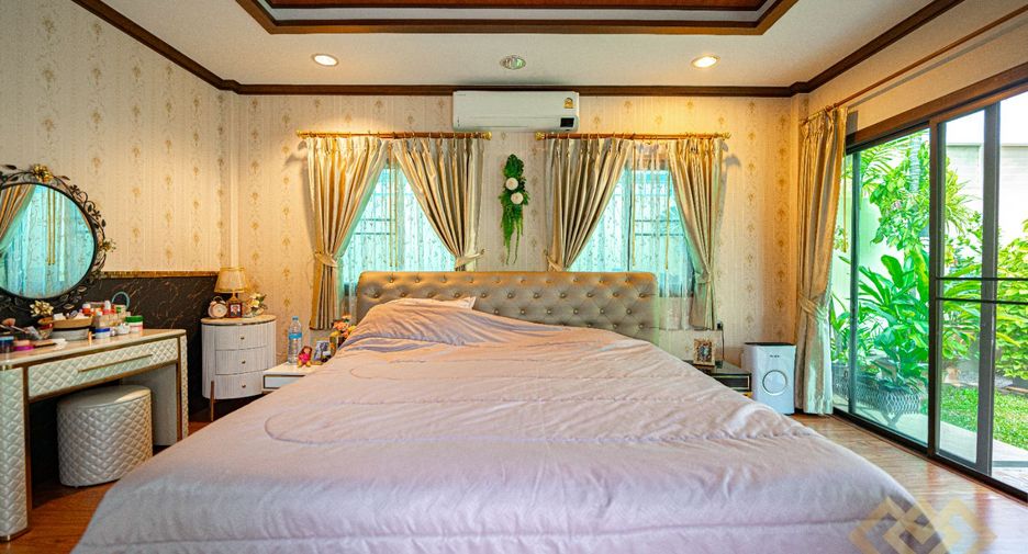 For sale 3 bedrooms house in Sattahip, Chonburi