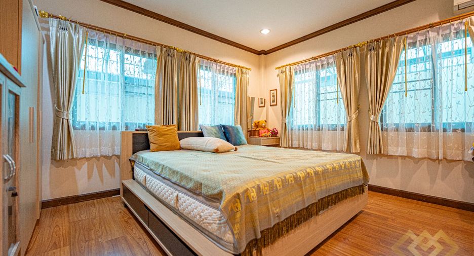 For sale 3 bedrooms house in Sattahip, Chonburi