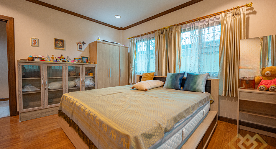 For sale 3 bedrooms house in Sattahip, Chonburi