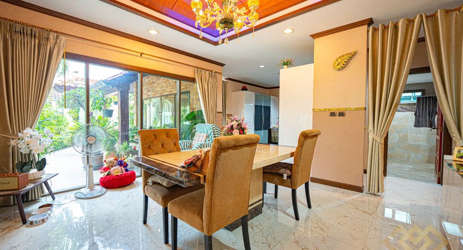 For sale 3 bedrooms house in Sattahip, Chonburi