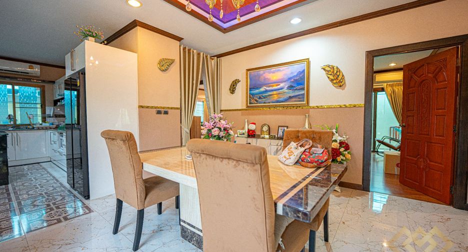 For sale 3 bedrooms house in Sattahip, Chonburi