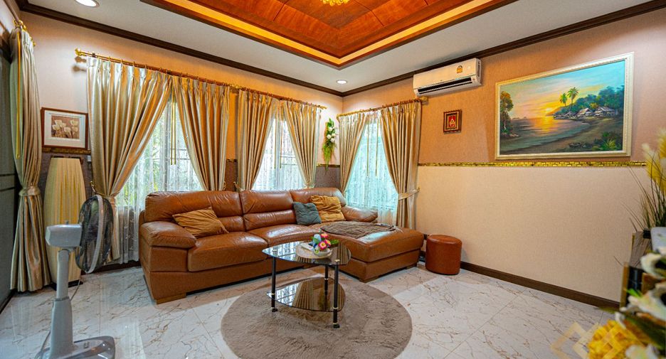 For sale 3 bedrooms house in Sattahip, Chonburi